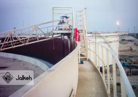 دو دستگاه مخزن یکصد هزار بشکه ای با سقف ثابت (M و N)