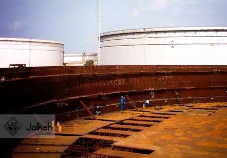 طراحی و احداث دو دستگاه مخزن ذخیره نفت خام