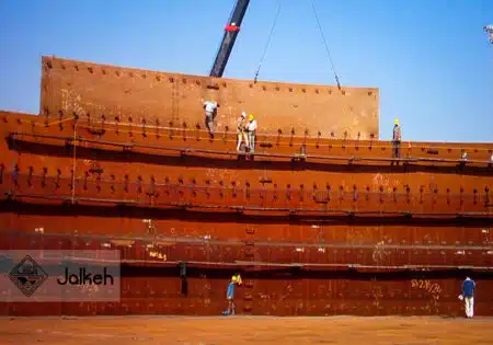 طراحی و احداث دو دستگاه مخزن ذخیره نفت خام