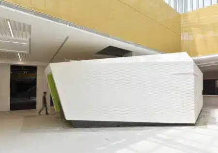 طراحی و اجرای فودکورت بازار بزرگ ایران (ایران مال)