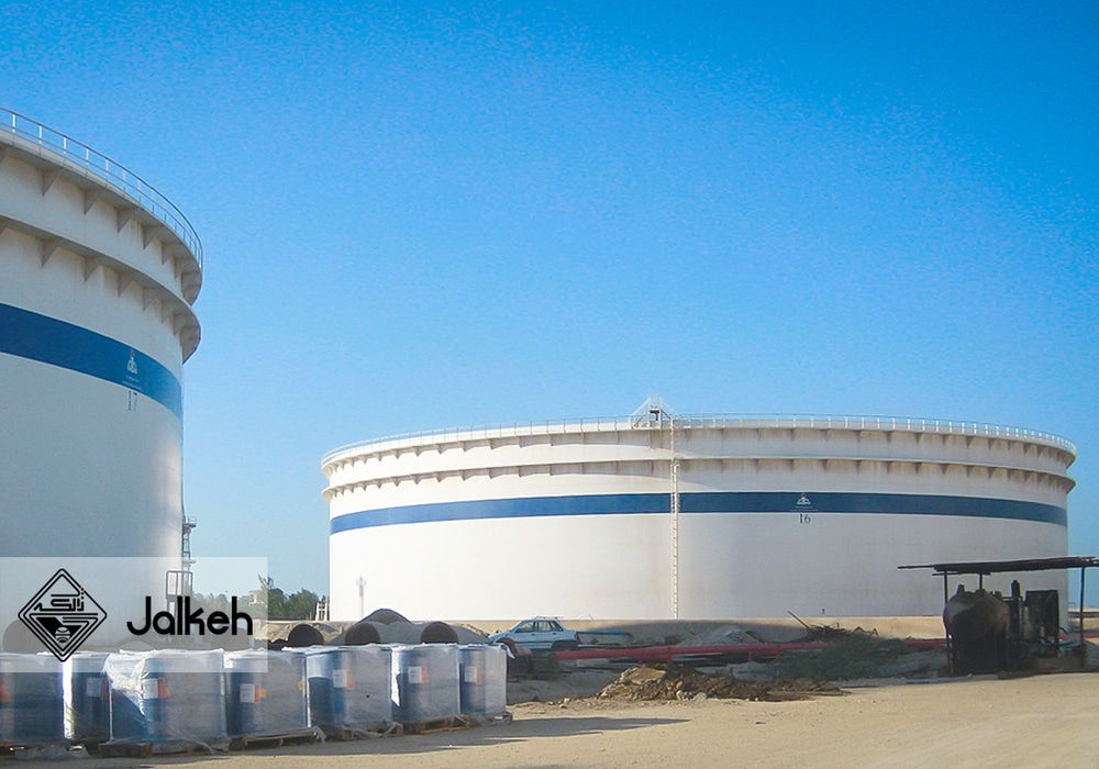 طراحی و احداث سه دستگاه مخزن ذخیره نفت خام